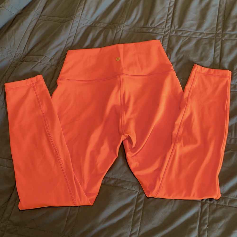 Lululemon Wunder Under Hi-rise.
